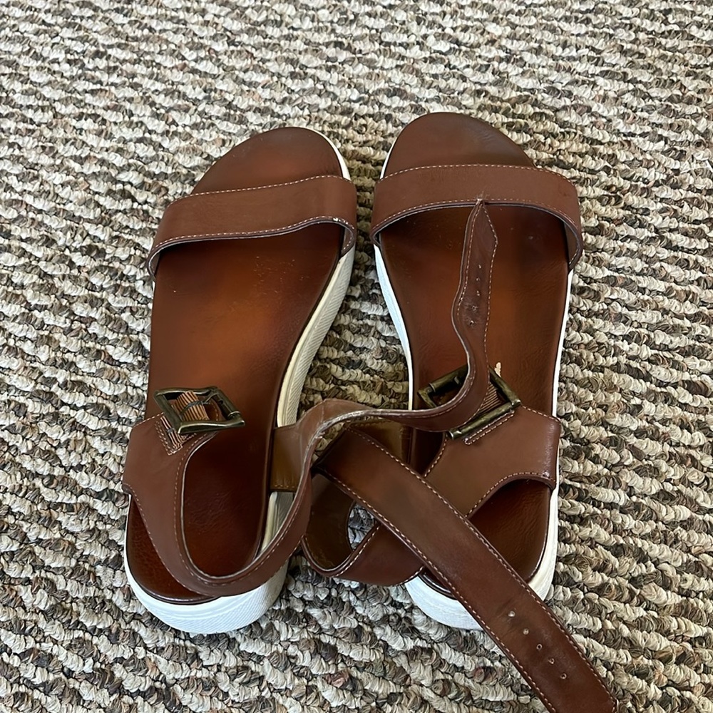 Women sandals
